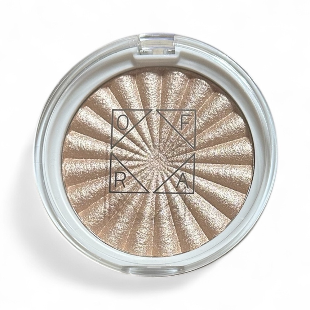 OFRA Shimmering Highlighter in The Hills
